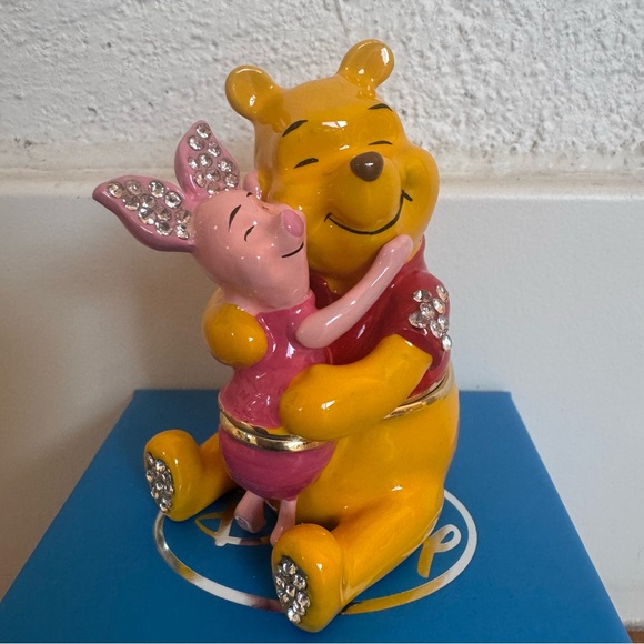 ARRIBAS BROTHERS DISNEY DISNEYLAND POOH & PIGLET TRINKET BOX BP2632K1
